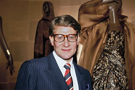 biographie yves saint laurent courte|yves Saint Laurent the person.